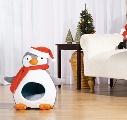 Prevue Hendryx™ Jolly Gentoo Penguin Hideaway