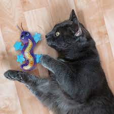 Kong - Better Buzz Gecko Cat Toys